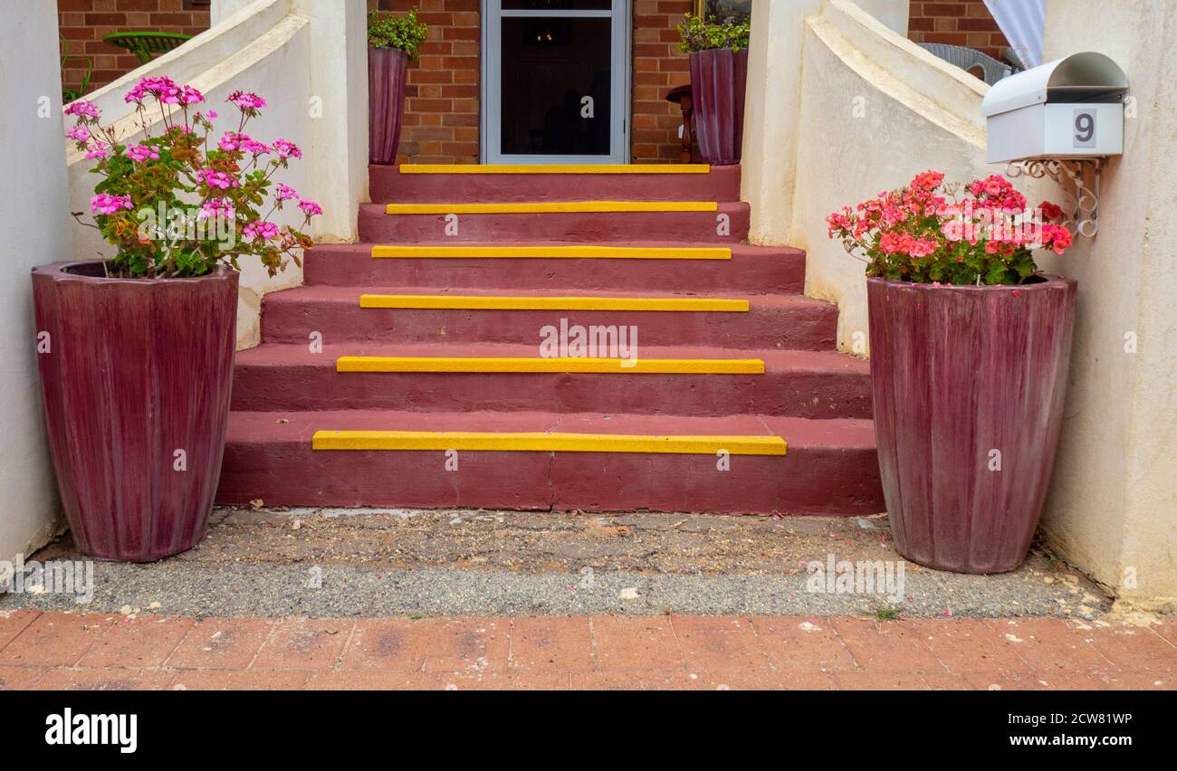 Precast concrete staircase flooring